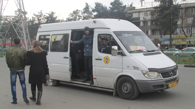 В Душанбе запретили движение маршруток №10 и 67