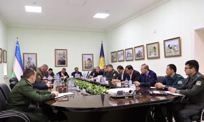 Душанбе и Ташкент обсудили перевозку таджикских военных грузов через территорию Узбекистана
