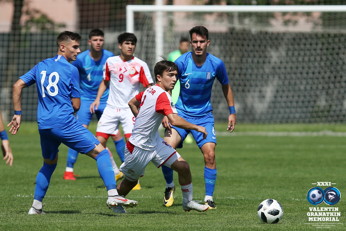Юные таджикские футболисты сыграли вничью с Грецией на мемориале Гранаткина