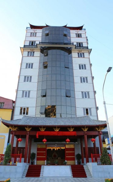 Для жителей и гостей столицы: в Душанбе открылся китайский ресторан и гостиница