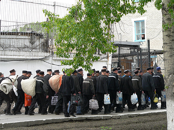 Минюст РТ: 14 заключенных тюрьмы Таджикистана скончались, отравившись хлебом