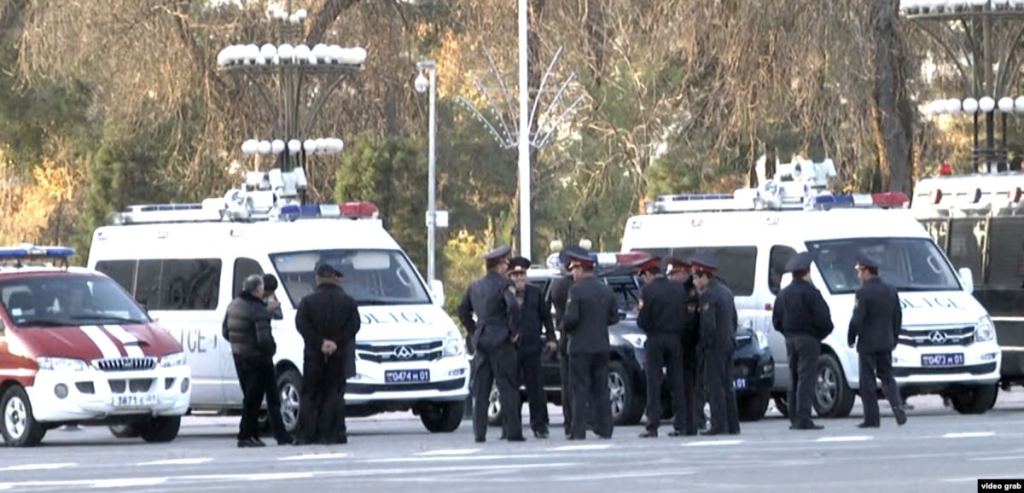 Исфару заблокируют во время встречи президентов Таджикистана и Кыргызстана