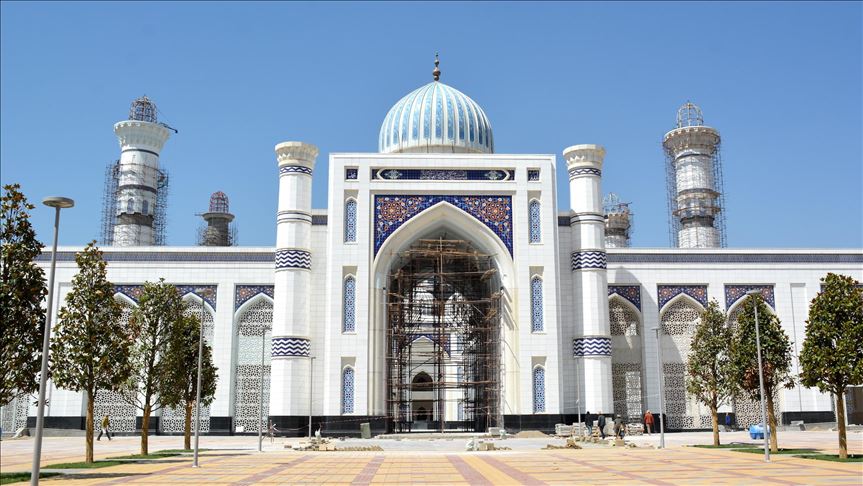 Самую большую мечеть региона сдадут в честь главного праздника Таджикистана