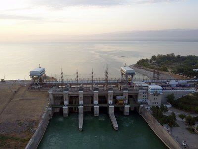 Эмомали Рахмон дал официальный старт модернизации Кайраккумской ГЭС