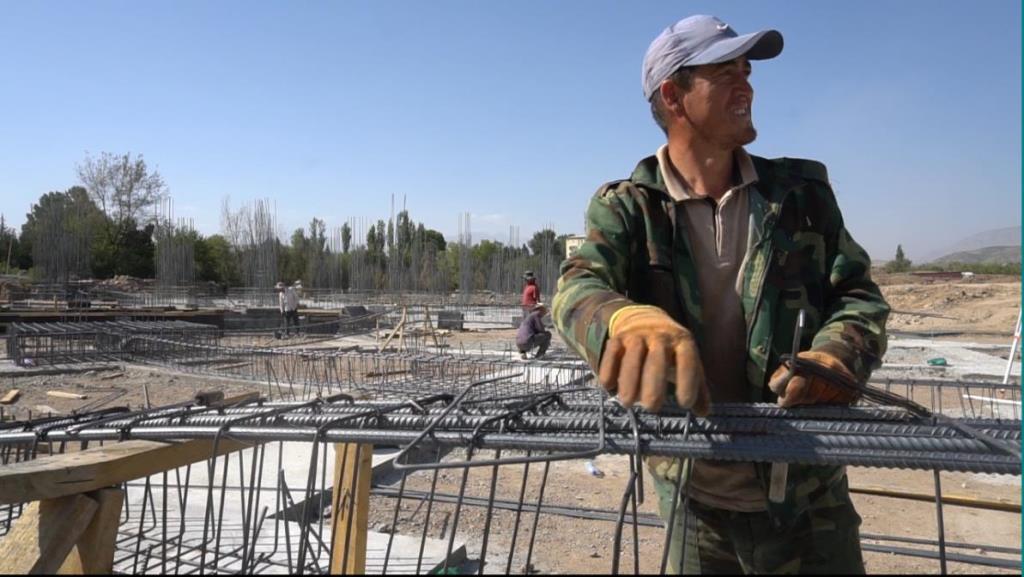 Как строят самый большой стадион в Таджикистане