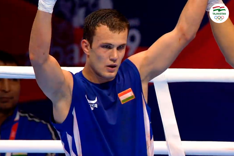 Баходур Усмонов вышел в 1/8 финала Чемпионата мира по боксу
