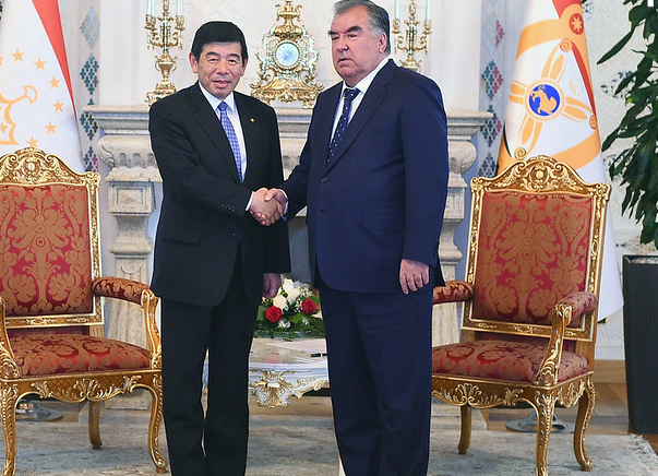 Эмомали Рахмон обсудил с генсеком ВТО перспективы таможенных реформ в Таджикистане