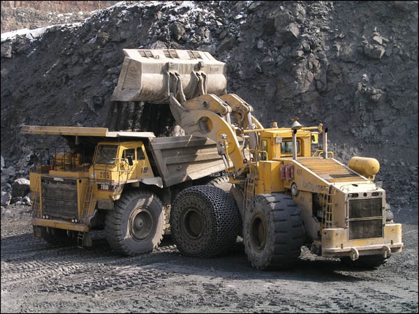 Иностранцы впредь получат таджикские рудники только с условием полной переработки ископаемого