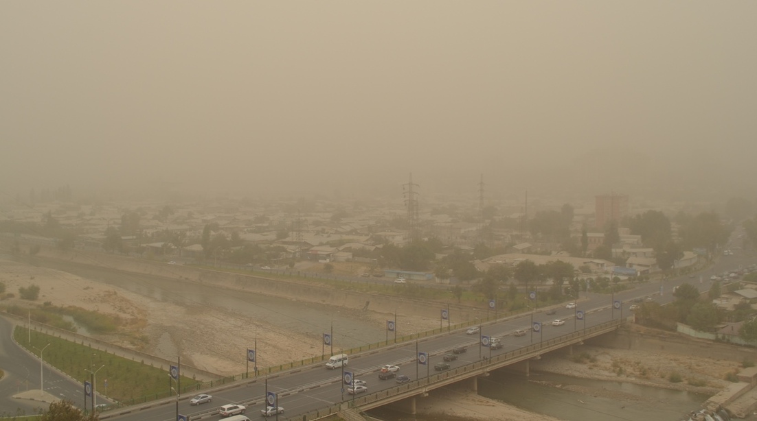 Прогноз погоды: На Душанбе идет буря и мгла