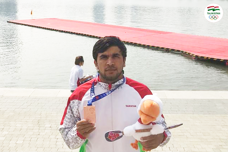Таджикский каноист Шахриёр Даминов завоевал вторую медаль чемпионата Азии