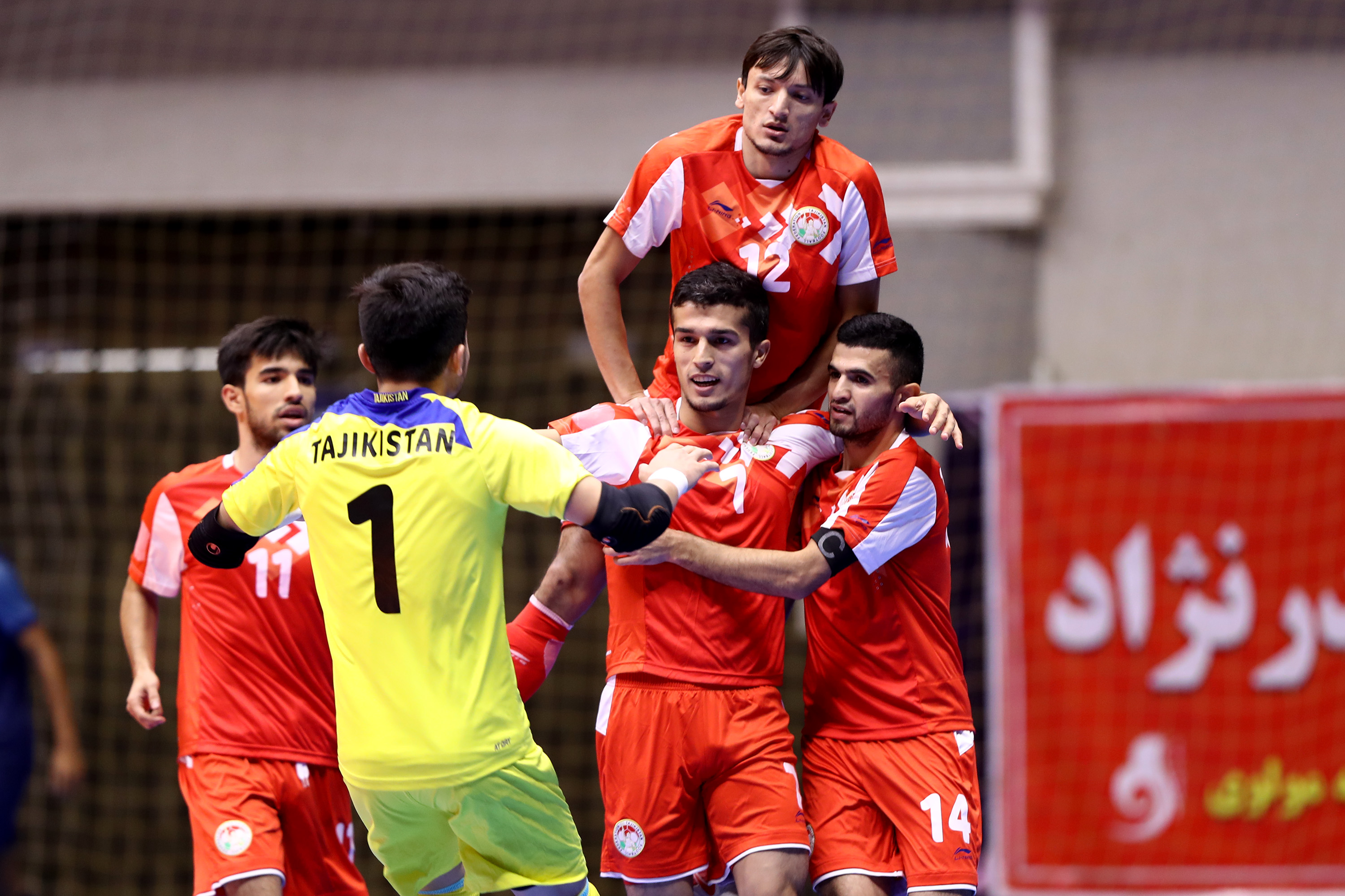 Сборная Таджикистана по футзалу стартовала в отборочном турнире чемпионата Азии-2020 с крупной победы