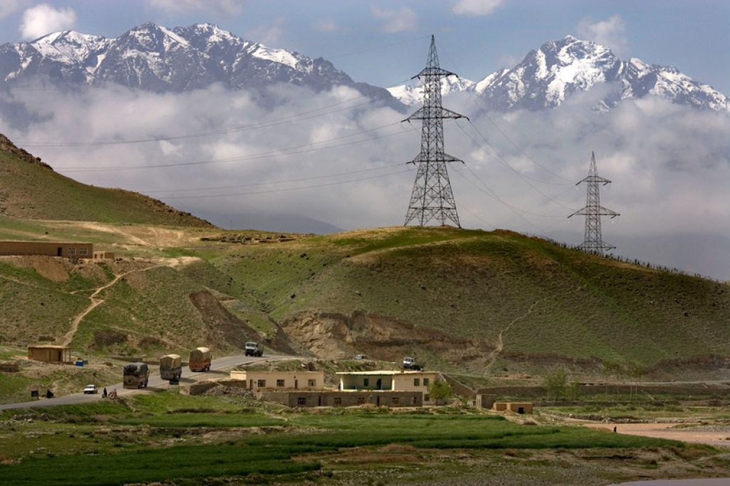 Пятая часть таджикской электроэнергии в сентябре пошла на экспорт. Больше всего в Узбекистан