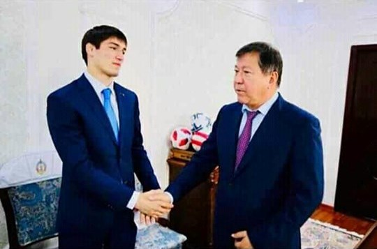 Чемпион мира Сомон Махмадбеков принят на работу в МВД Таджикистана