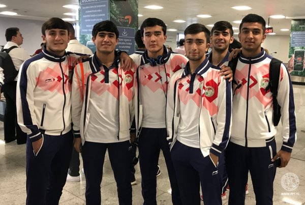Юношеская сборная Таджикистана доехала до Витории, где примет участие в Чемпионате мира