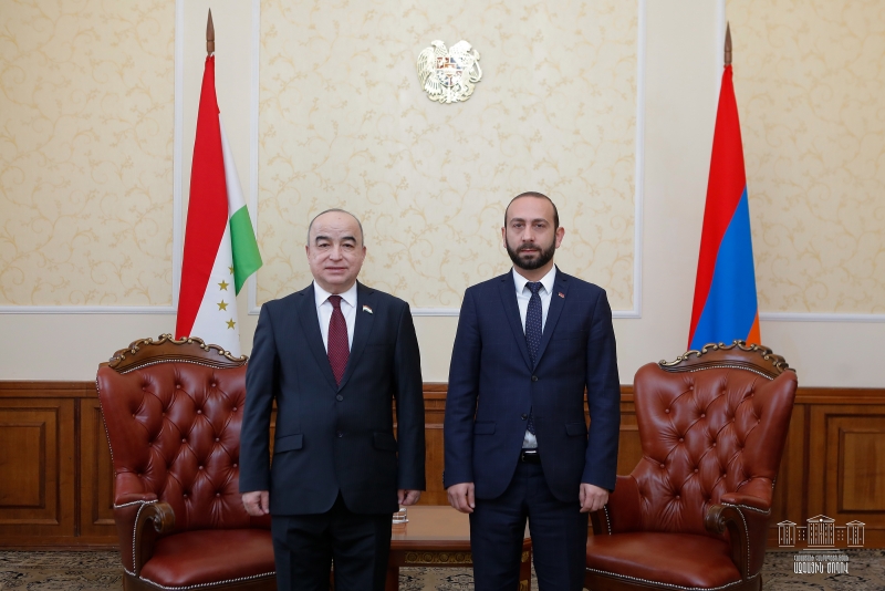 Зухуров и Мирзоян призвали парламентариев Таджикистана и Армении к тесному сотрудничеству