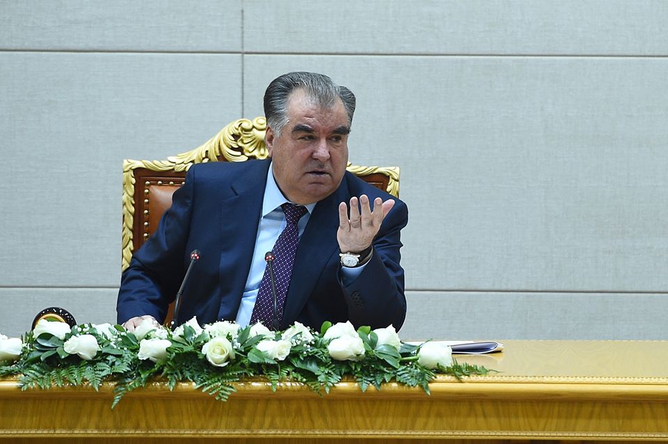 За последние 10 лет более 40 представителей судов Таджикистана были осуждены за различные преступления