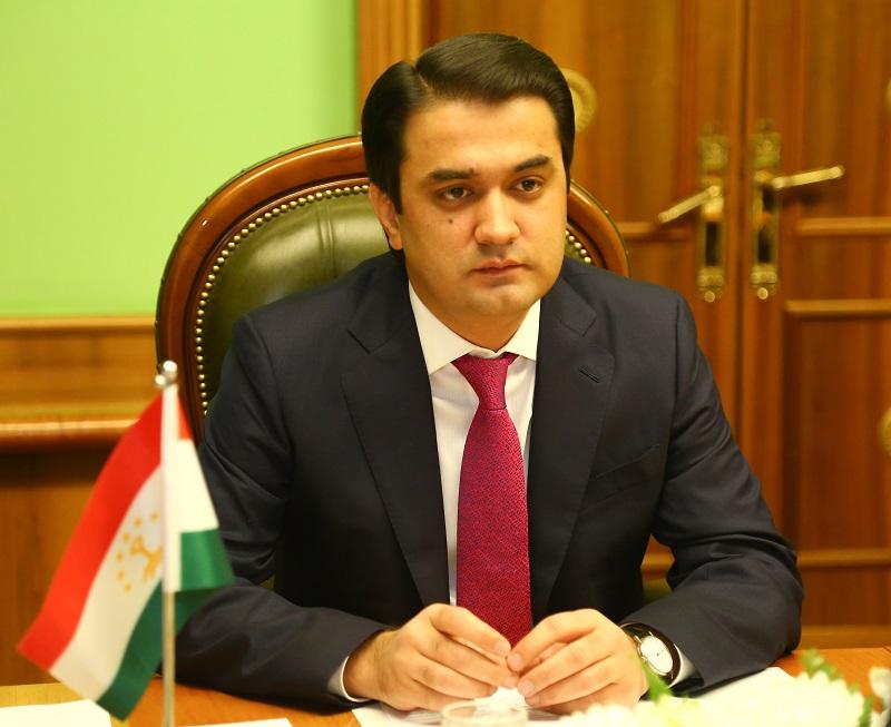 Рустам Эмомали впервые в качестве мэра едет в Ташкент