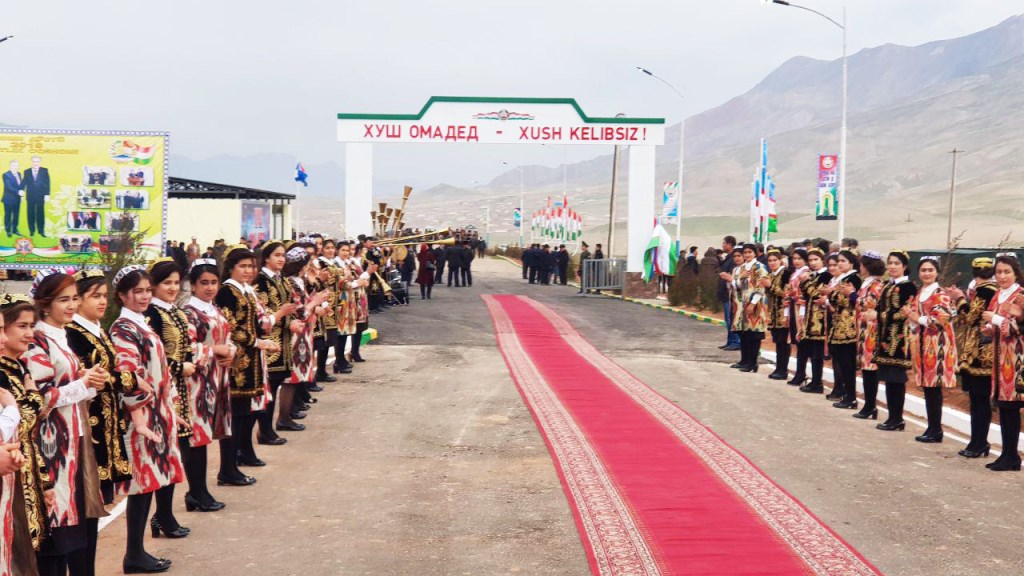 На границе Таджикистана с Узбекистаном откроется новый КПП