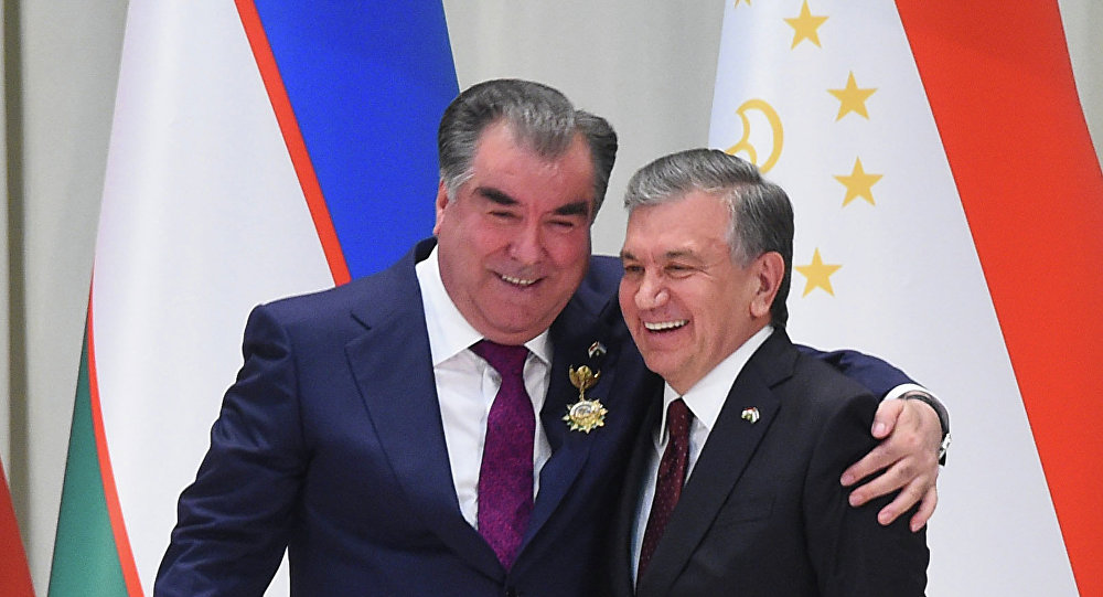Эмомали Рахмон поздравил президентов Узбекистана и Кыргызстана с Новым годом