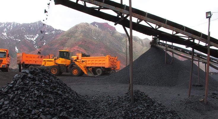 Таджикские горняки установили очередной рекорд: более 2 млн тонн угля