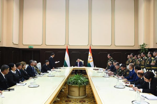Эмомали Рахмон сменил главного военного прокурора Таджикистана