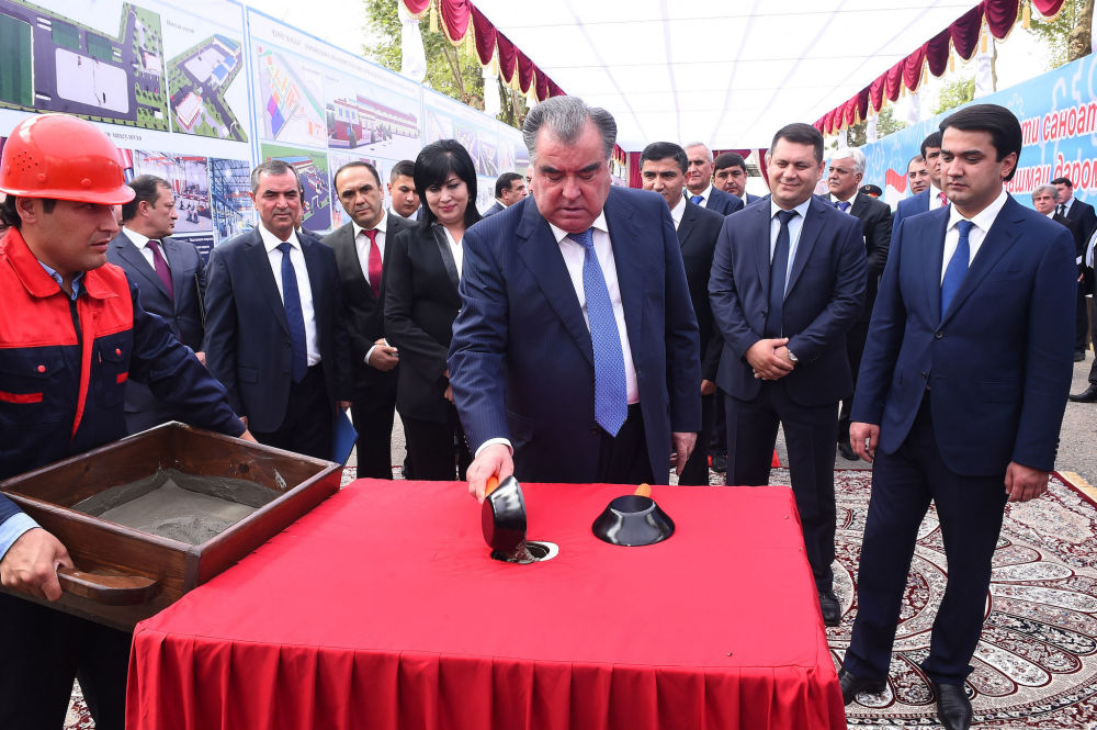 К Наврузу заработает первое предприятие новой промышленной зоны в Душанбе