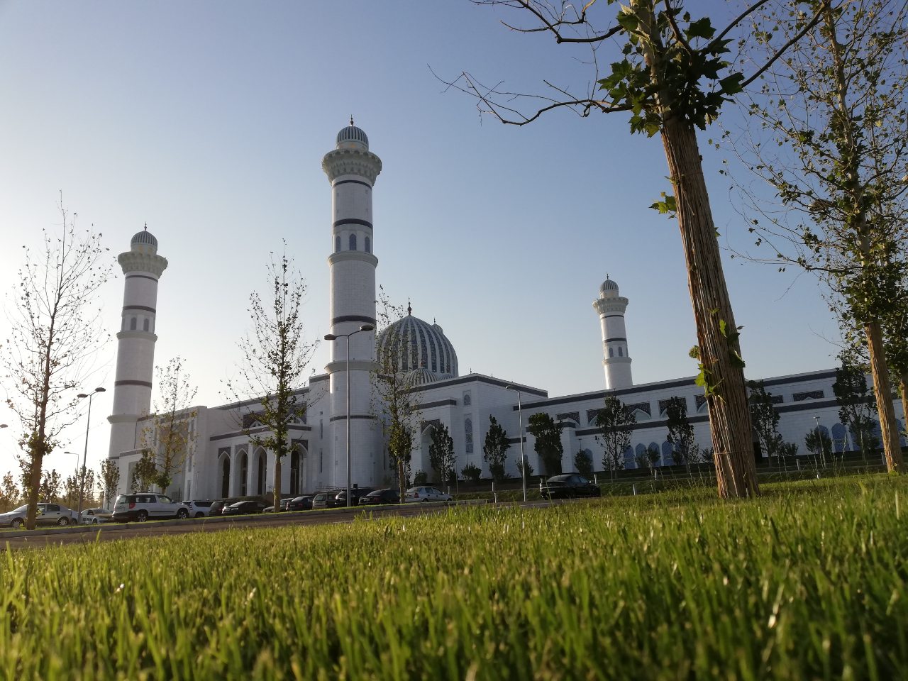Коронавирус: В Таджикистане отложено открытие крупнейшей мечети в Центральной Азии