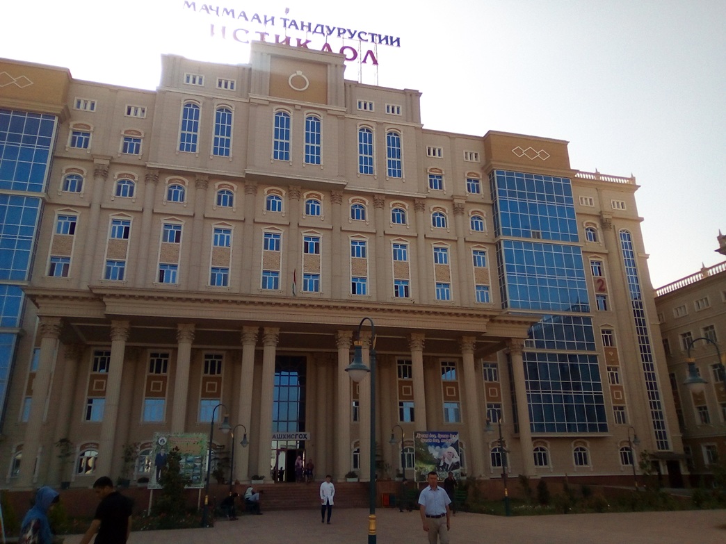 Подготовка к коронавирусу: Больницы Душанбе освобождают от больных