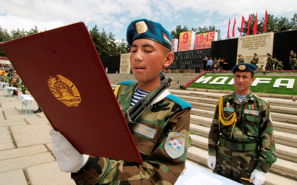 В Таджикистане стартует весенний армейский призыв