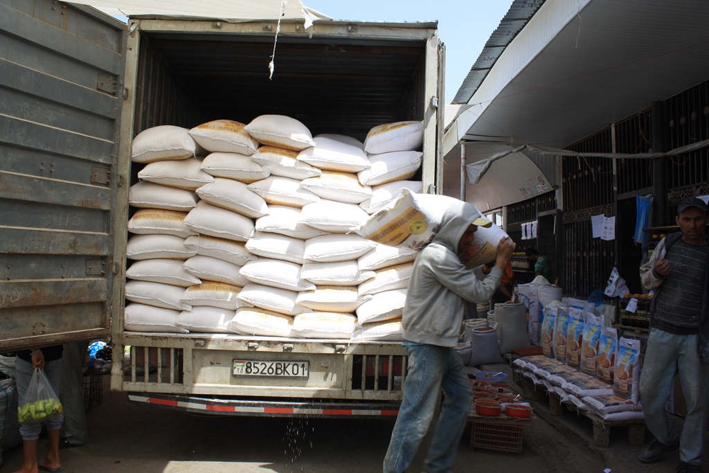 Как повлияет запрет ЕАЭС на вывоз продуктов в Таджикистан?