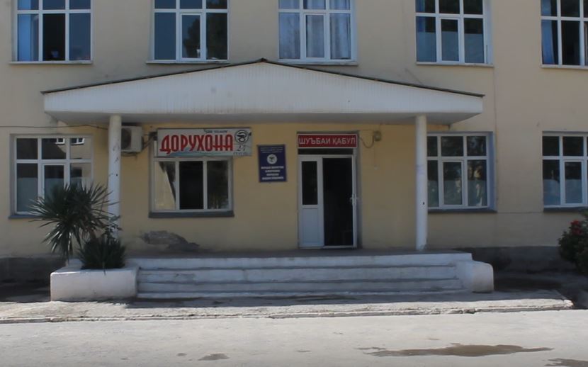 На юге Таджикистана скончался от пневмонии главврач сельской больницы