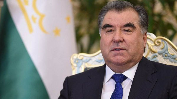Президент Таджикистана предложил снизить налогообложение частных медицинских клиник