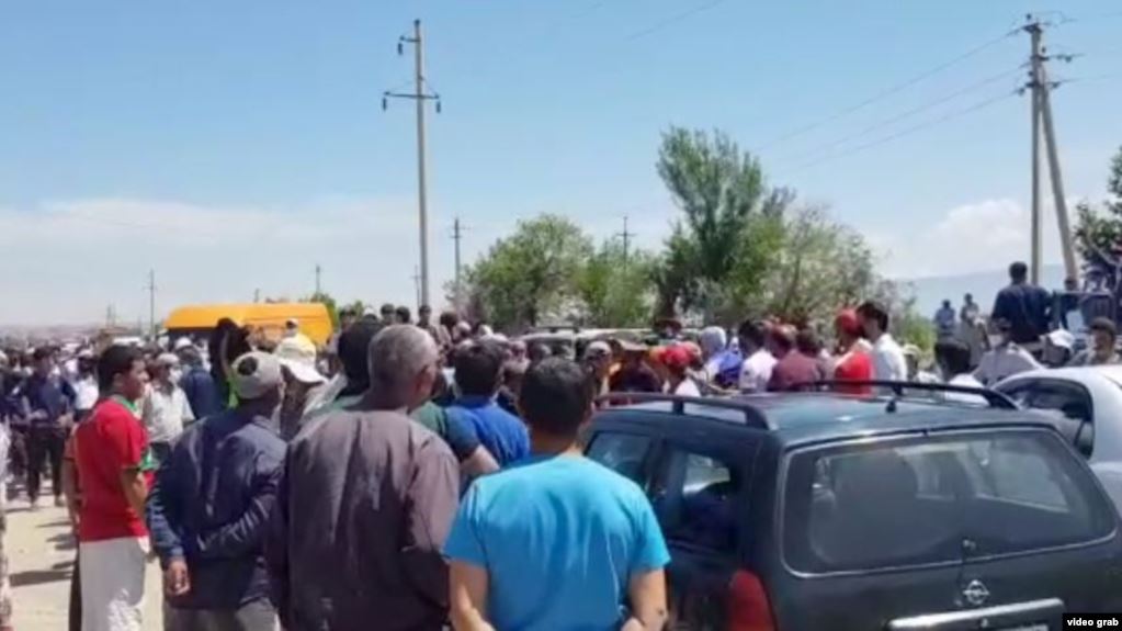 Генпрокуратура обвинила шестерых жителей Хуросона в призывах к массовым протестам
