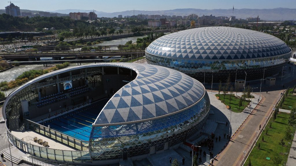 В Душанбе открыт большой спортивный и водный комплекс