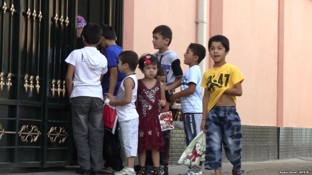 В Таджикистане на Иди Курбон запретят накрывать дастархан, а детям ходить на идгардак