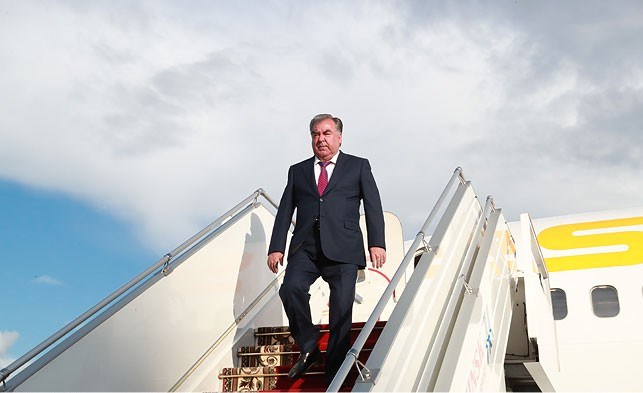 Президент Таджикистана сегодня полетит в Согд