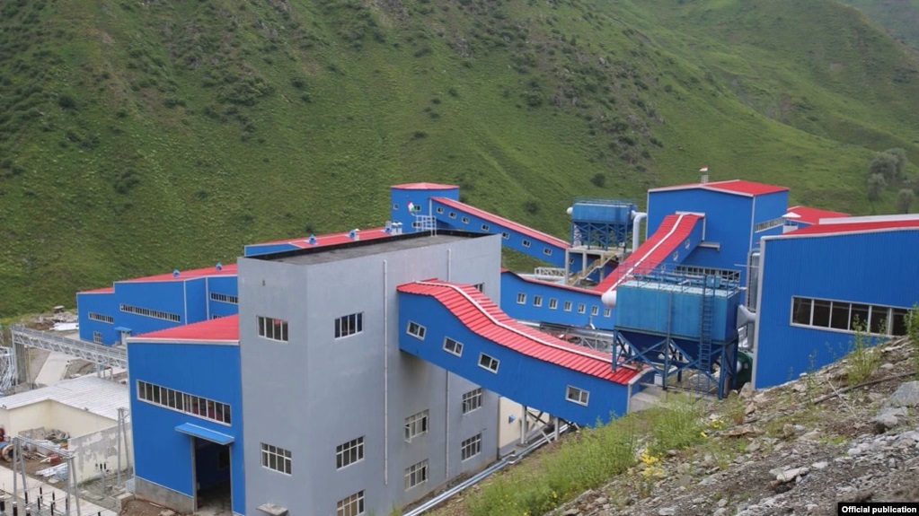 Китайскую компанию оштрафовали за нарушение прав таджикских рабочих