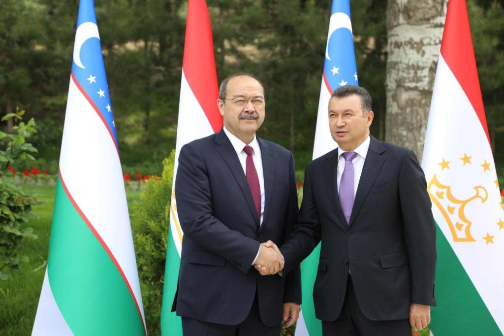 Премьеры Таджикистана и Узбекистана встретились в Худжанде и поговорили о сотрудничестве