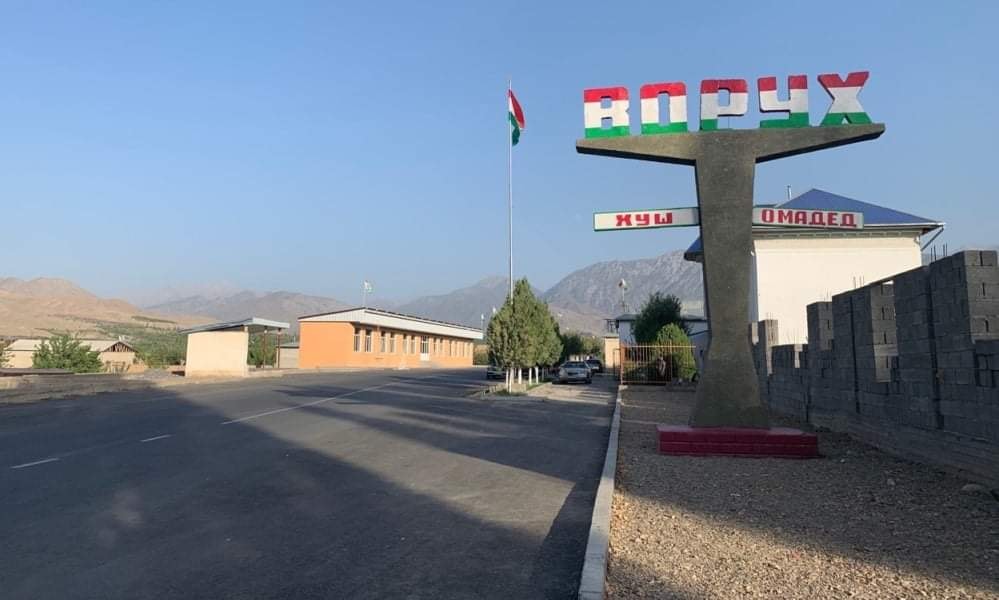 Таджикистан и Кыргызстан договорились построить отдельную автодорогу в Ворух