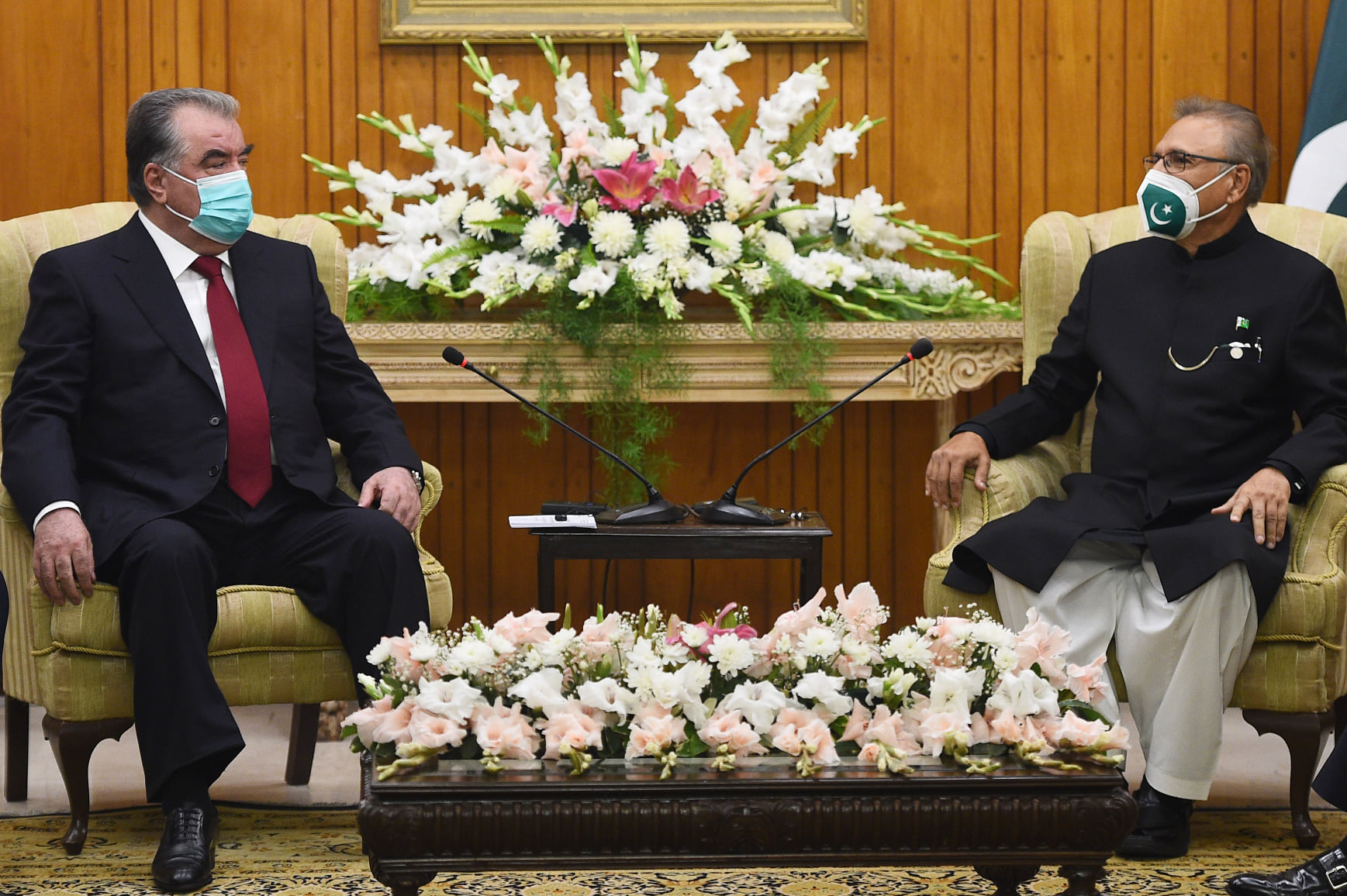 Эмомали Рахмон пригласил президента Пакистана посетить Таджикистан
