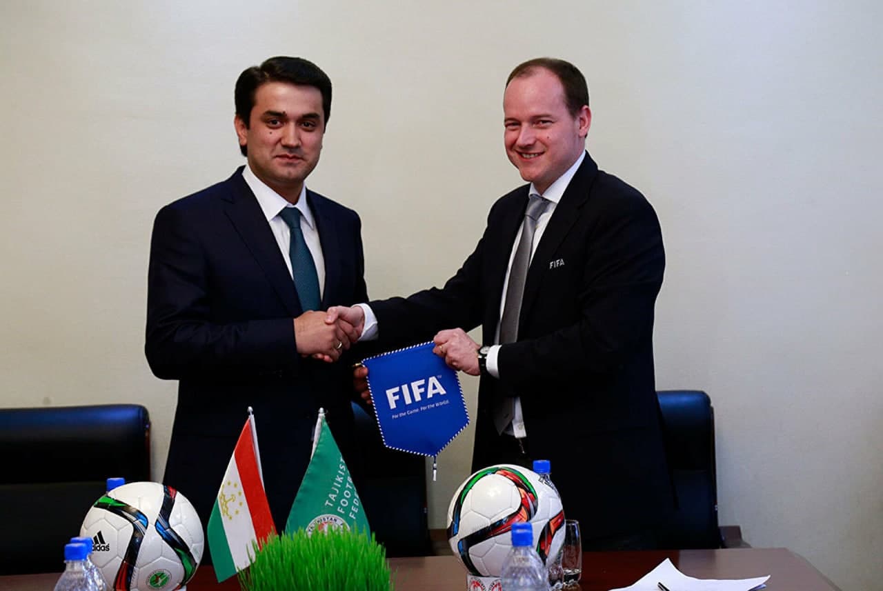 ФИФА обещает таджикскому футболу 16 миллионов евро