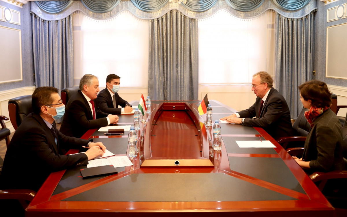 Сироджиддин Мухриддин провел переговоры с европейскими дипломатами в Душанбе