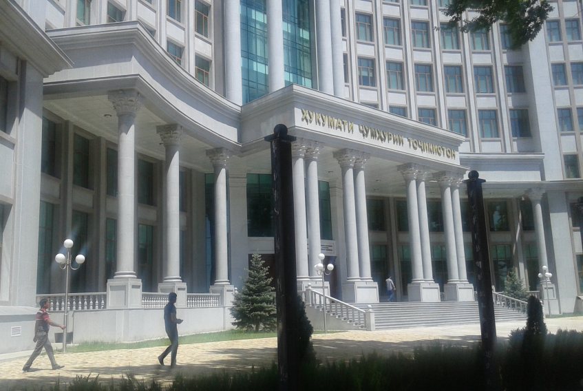 Правительство Таджикистана получило право стать партнерами АО и ООО