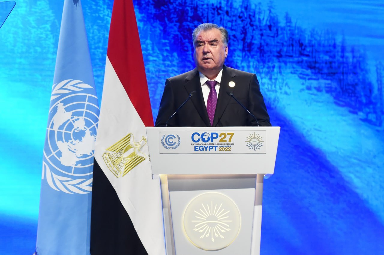 Эмомали Рахмон сказал об инициативах Таджикистана по вопросам изменения климата