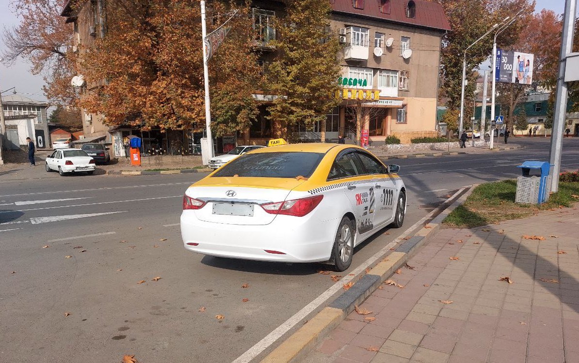 Безопасность или старый новый запрет? Почему в Душанбе снимают госномера на такси