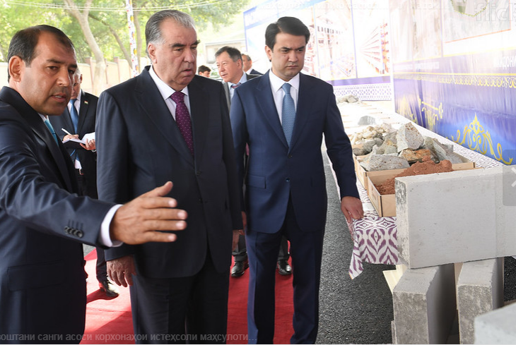 В Таджикистане наладят производство глиняных и керамических изделий