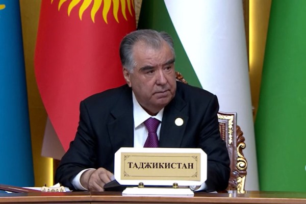 Лидер нации Эмомали Рахмон предложил разработать концепцию логистических центров стран Центральной Азии
