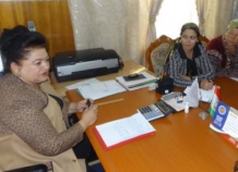 Жители Курган-Тюбе пожаловались депутату Амиршоевой на дороговизну лекарств