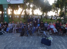 Авиакомпания «Сомон Эйр» отправила детей-инвалидов на каникулы в Худжанд