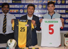 Участники матча Таджикистан-Малайзия почтут память жертв авиакатастрофы на Украине